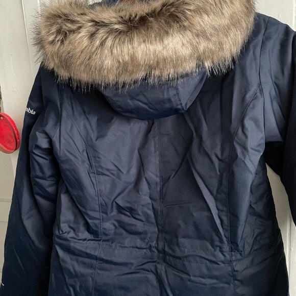 Firm. NWT Columbia Suttle Mountain Thermal Winter Coat Parka. Navy Women's SMALL - Picture 2 of 11
